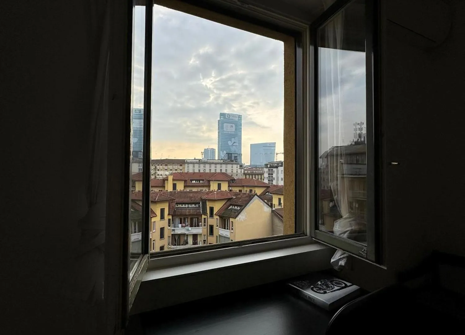 Trilocale Con Due Balconi A Isola Porta Nuova Apartment Milan Italy
